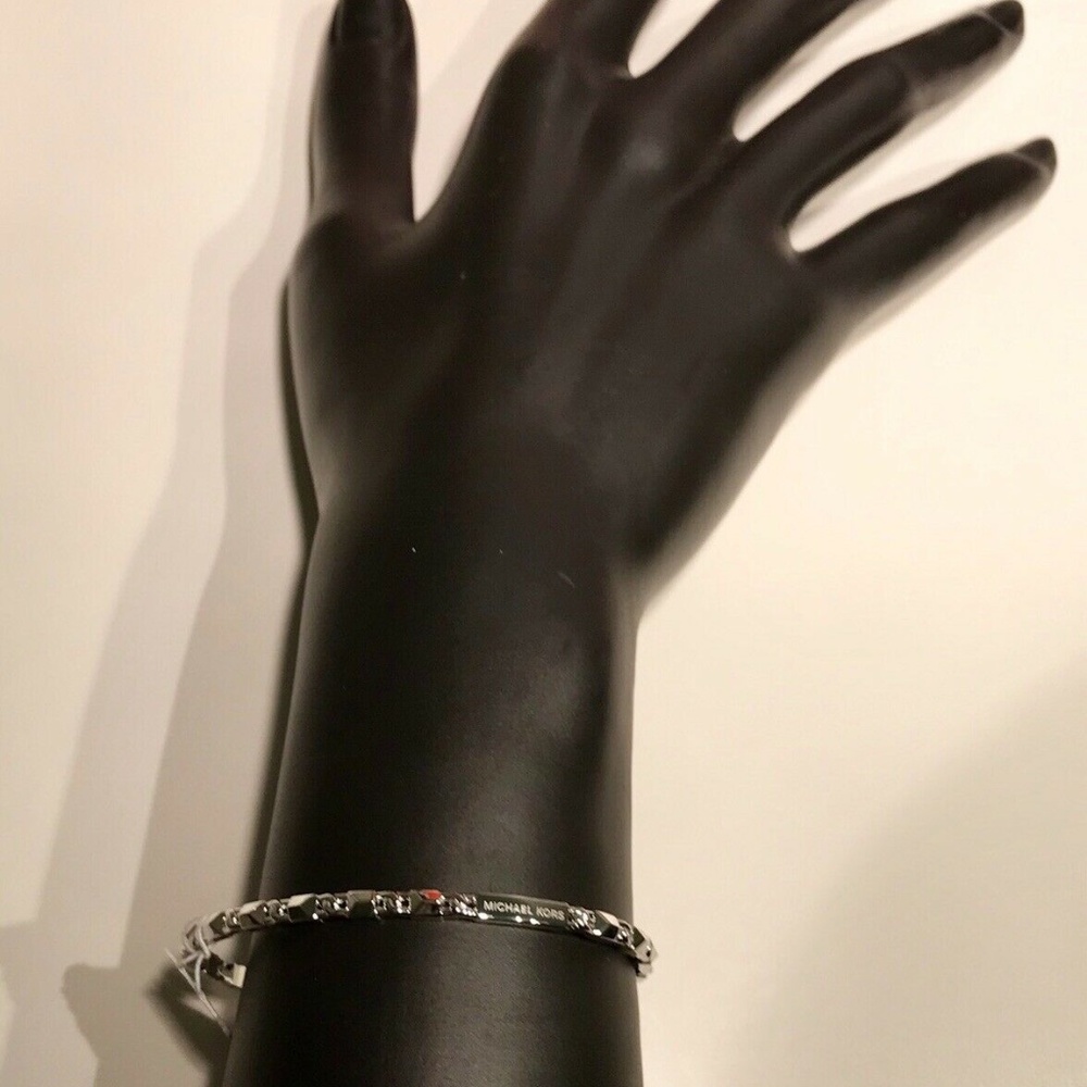 ๐ NWT!! $175 MICHAEL KORS Mercer Link Silver Cuff - Picture 5 of 7